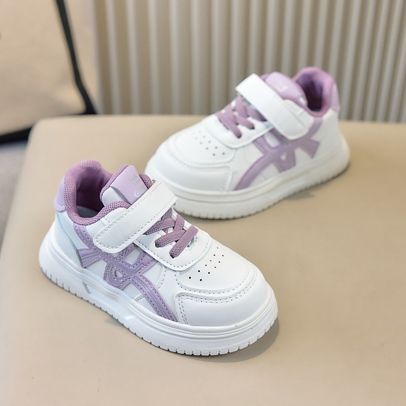 Zapatos blancos para niños 2026 primavera nuevos zapatos deportivos para niños zapatos de plancha suave zapatos casuales para niñas zapatos para bebés