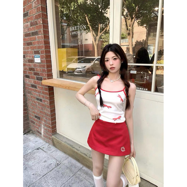 Cute red design skirt