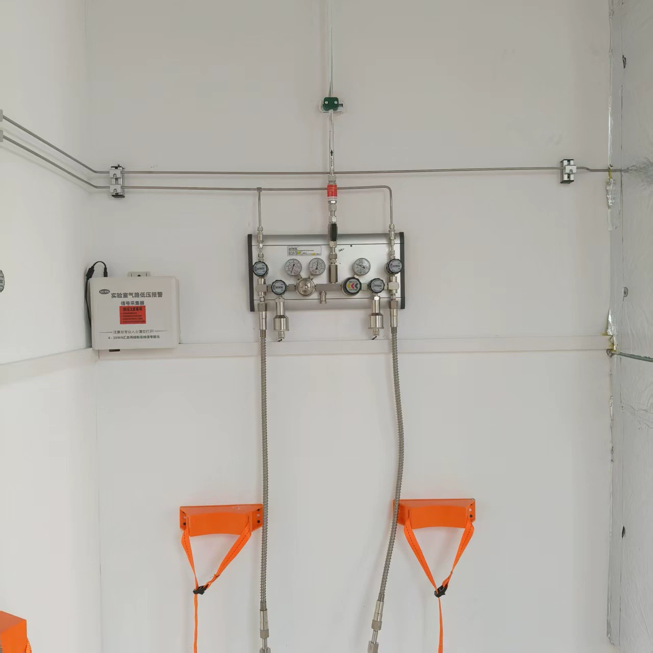 Немецкая лаборатория RHEINTEC: система полуавтоматического переключения высококачественных специальных газов для газопровода, проект централизованного газоснабжения