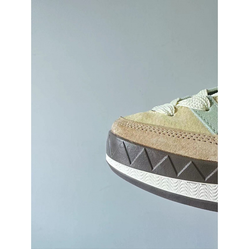 상어 빵 신발 우유 커피 그린