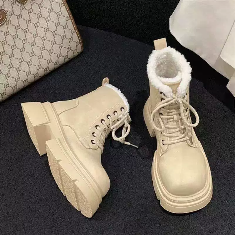 Женские ботинки martin на толстой подошве, увеличивающие рост, осень-зима 2025, новые модные универсальные теплые зимние ботинки в британском стиле на флисовой подкладке.