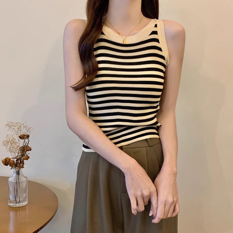 Black and White Striped Knitted Vest for Women, Summer 2025 New Style, Inner Layer, Outer Wear, Sleeveless Slimming Top
