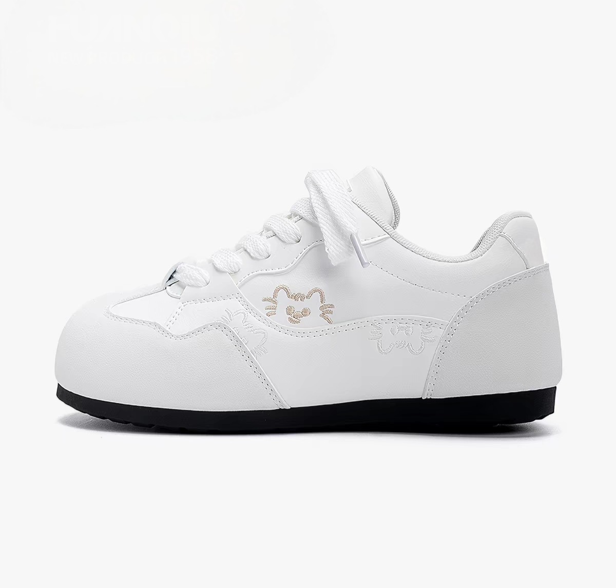 Zapatos de entrenamiento para mujeres 2026 primavera lindo viento zapatos de mujer casuales versátiles aumentan la altura de los zapatos de skate originales zapatos deportivos blancos