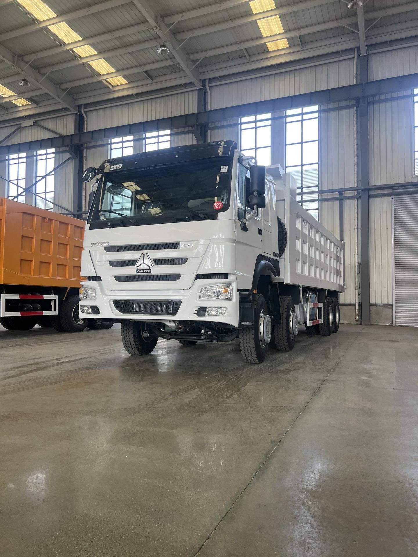 Cross-Border African Used Sinotruk Howo 8X4 371 Horsepower Engineering Transport Dump Truck Export Heavy-Duty Dump Truck