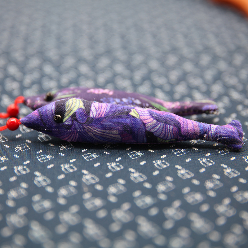 Patchwork estilo antiguo pescado coche colgante bolsa joyería suéter cadena bordado decorativo hecho a mano DIY llavero colgante