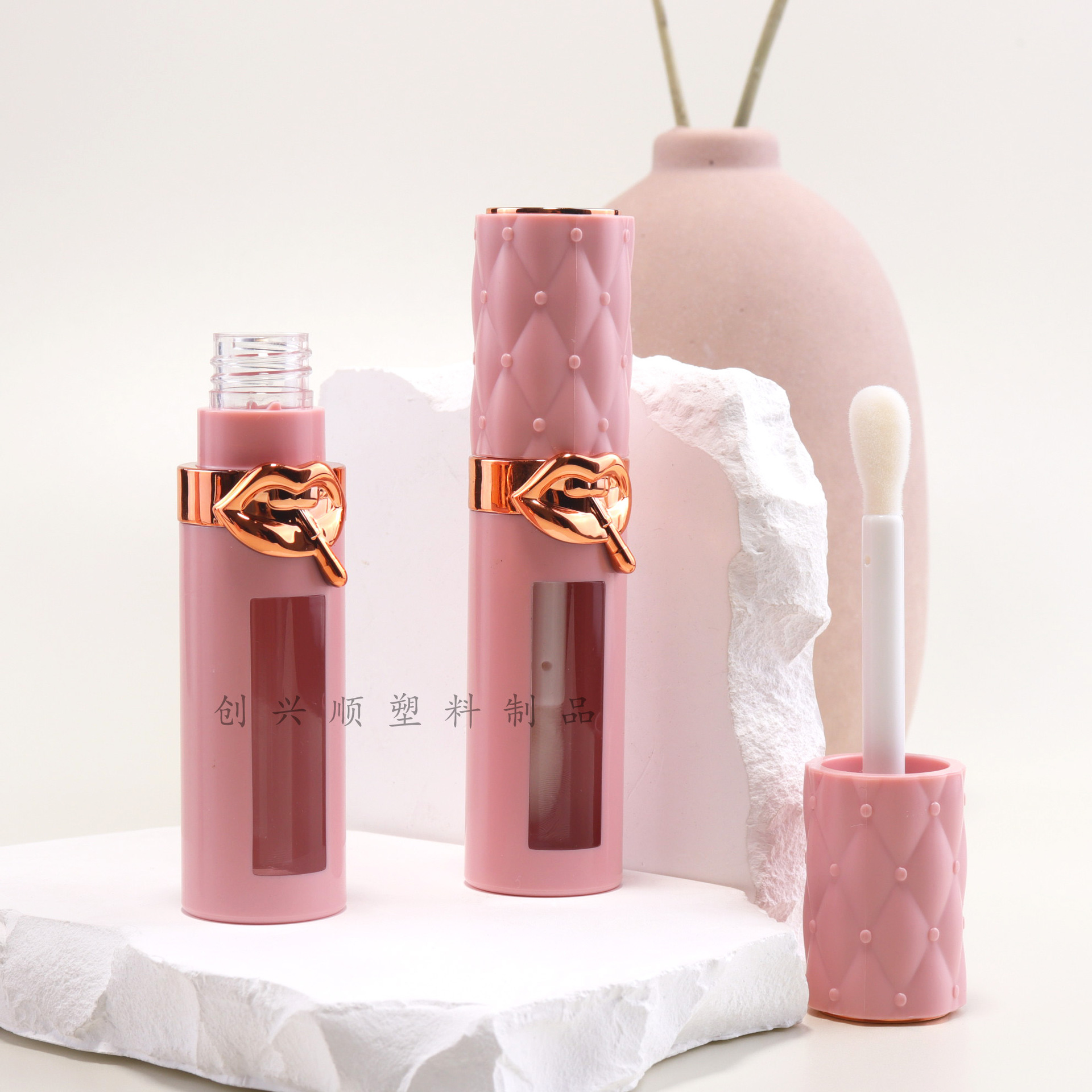 In-Stock Lip Gloss Tube with Thick Applicator, Large Brush, Empty Lip Gloss Bottle 5ml, Lip Gloss, Lip Mask, Makeup Bottle, Cross-Border Hot Sale
