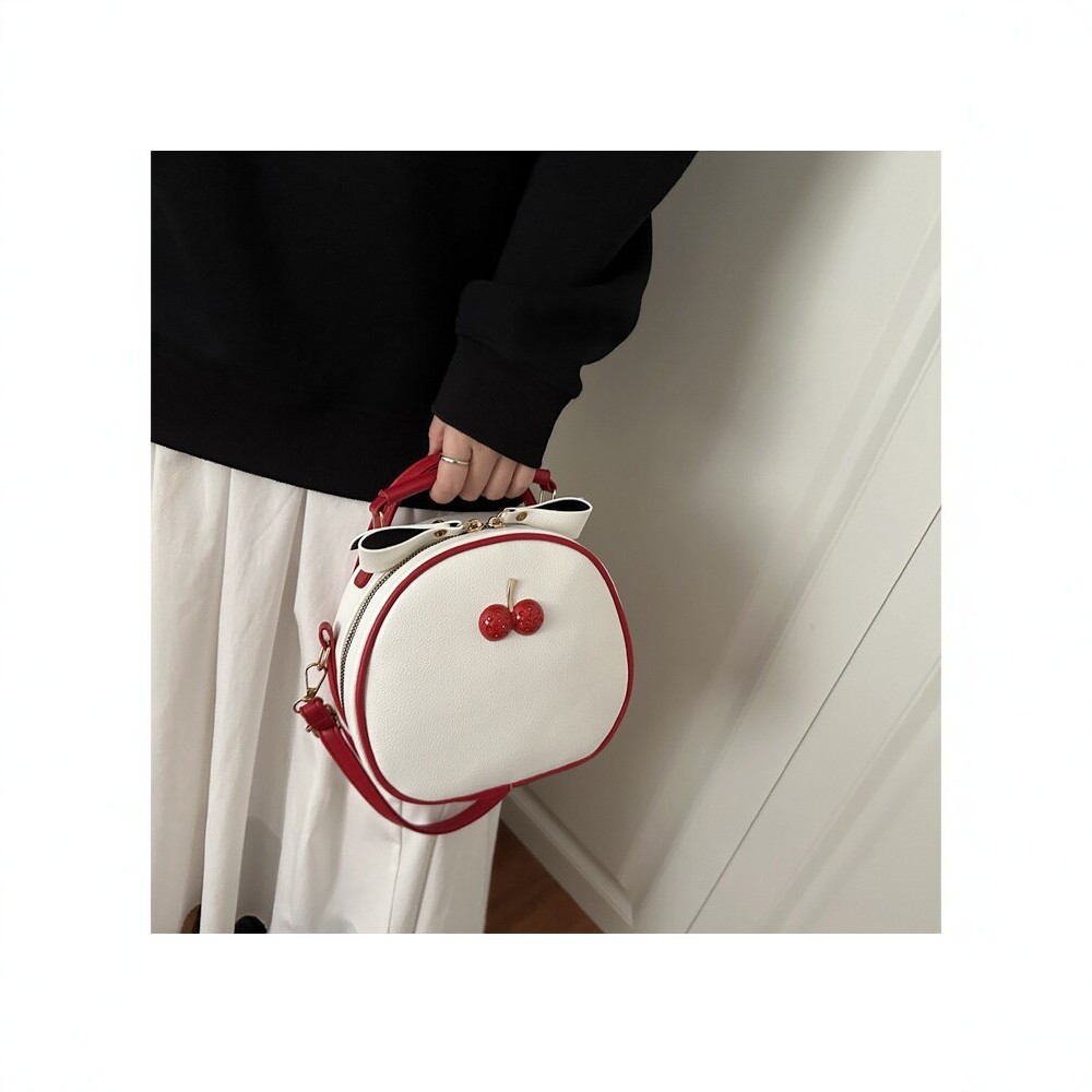 Korean-style niche design women's shoulder and crossbody bag, 2026 spring new fashion simple casual commuter handbag
