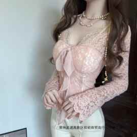 春秋蝴蝶结绑带粉色v领长袖蕾丝T恤女修身收腰设计感纯欲打底上衣