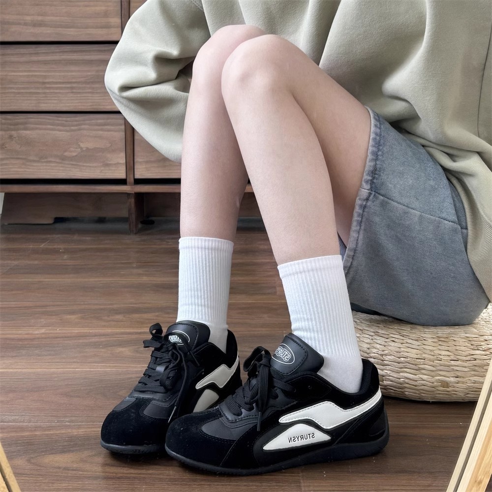 La versión coreana de los estudiantes Xia Meimei, tendencia transpirable, cómodos zapatos casuales de entrenamiento alemán, zapatos de deporte de pareja americana para hombres y mujeres en la calle image 3