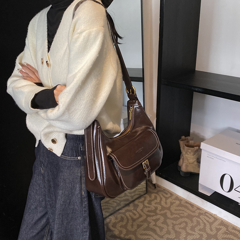 Bolsos retro de piel de cera de alta sensibilidad, bolsas de mujer 2025, nuevo otoño y invierno, bolsas de hombro y brazo.