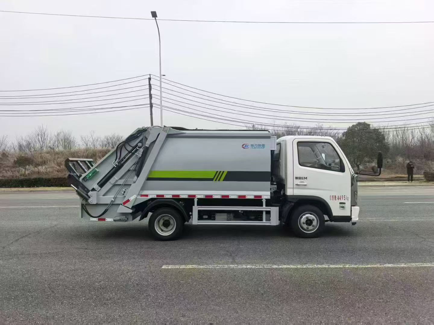 Aoling Zhilan 6-Meter Pure Electric Green License Plate Garbage Compression Truck, Urban Sanitation Vehicle, Community Property Waste Transfer Vehicle