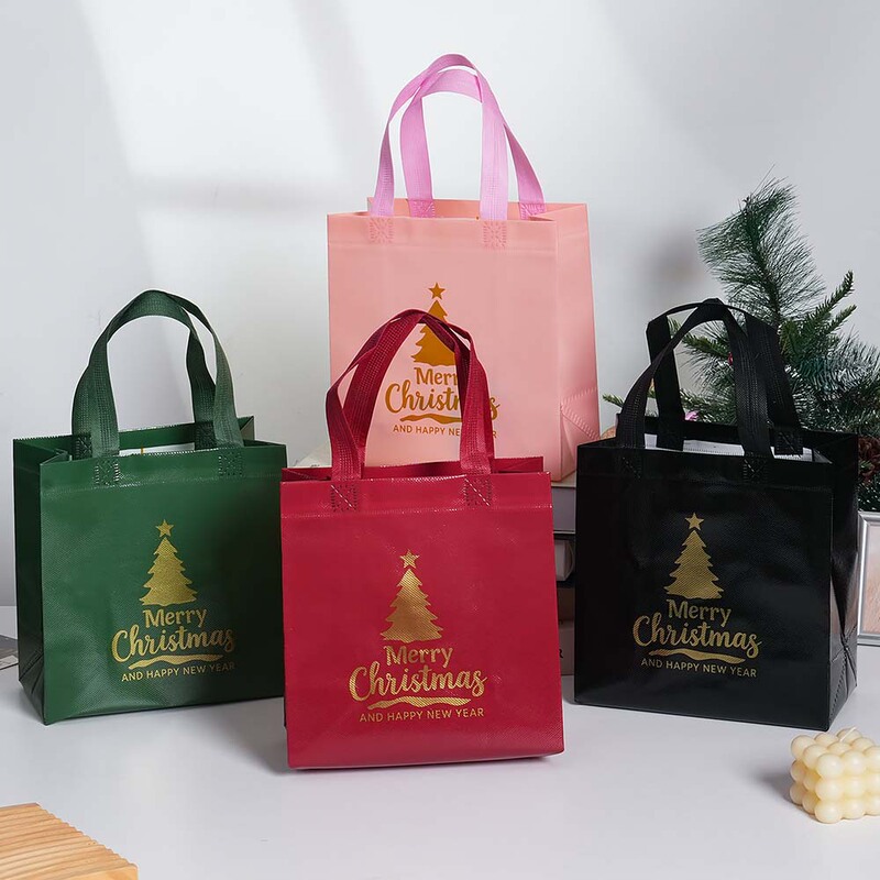 Cross-border best-selling Christmas series non-woven laminated gift bags HM