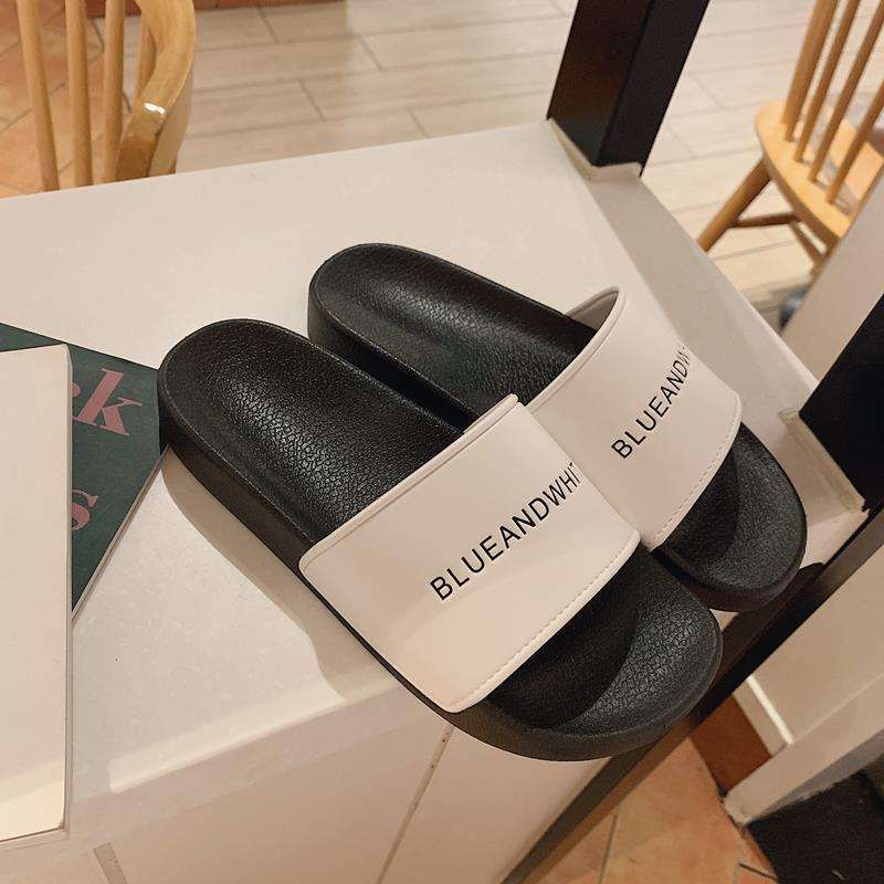 Ins Trendy Hong Kong Style Slippers for Students Women's Summer Casual Fashion All-match Flat Non-slip Beach Sandals