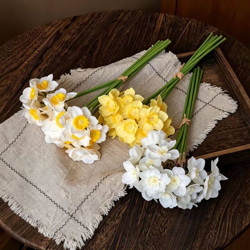 Artificial Flowers, Daffodils, Hand-Held Bouquets, Wedding Bouquets, Artificial Flowers for Home Decoration, Dining Table Photography, Silk Flowers, Fake Flowers Artificial Flowers, Daffodils, Hand-Held Bouquets, Wedding Bouquets, Artificial Flowers for Home Decoration, Dining Table Photography, Silk Flowers, Fake Flowers