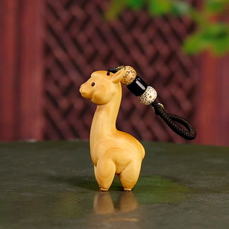 黄杨木雕可爱呆萌羊驼男女汽车办公室桌面摆件中式木质雕刻手把件