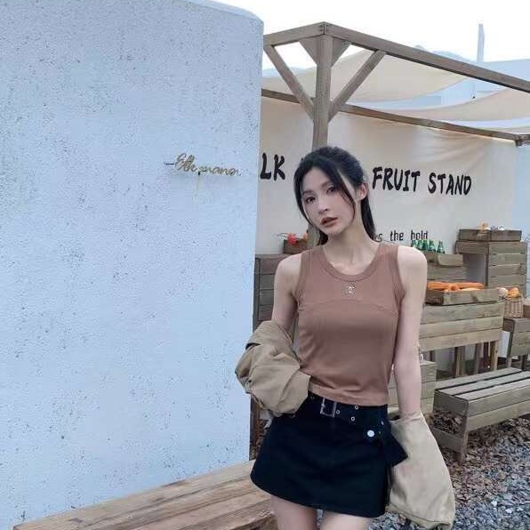 genuine goods Ou Man Color Fine Thread Wrap Round Neck Slim Fit Slim Personality Icon 39062 Small Vest Factory Direct Sale