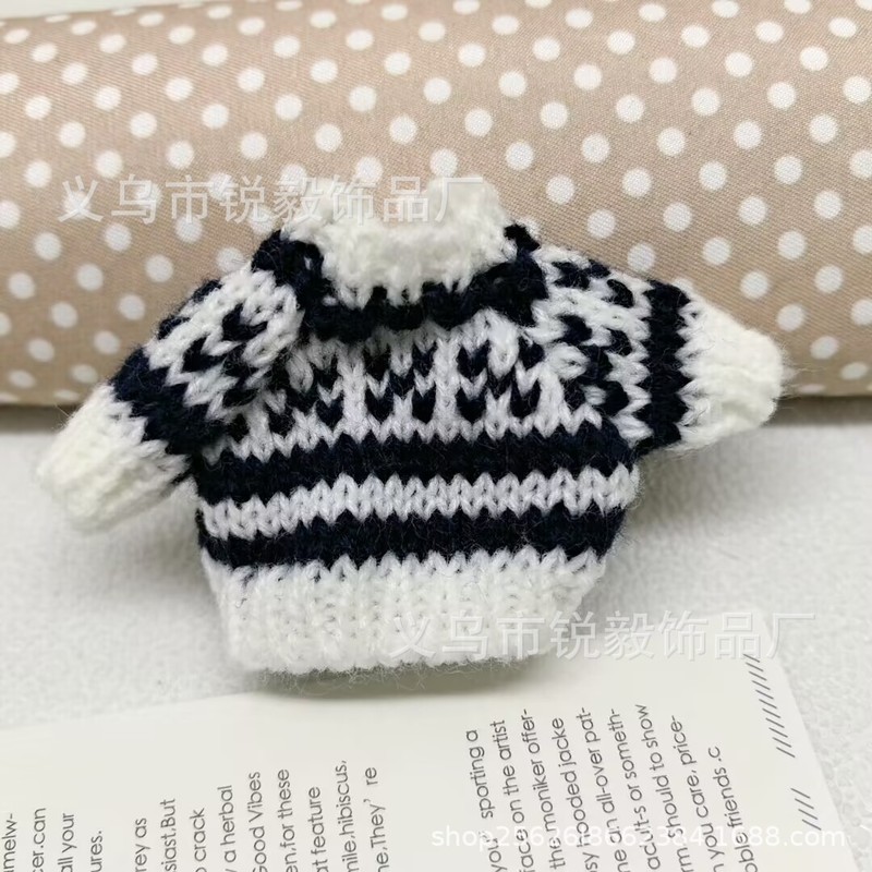 ファッションストライプのシンプルな人形の小さい服は色を合わせます。|undefined