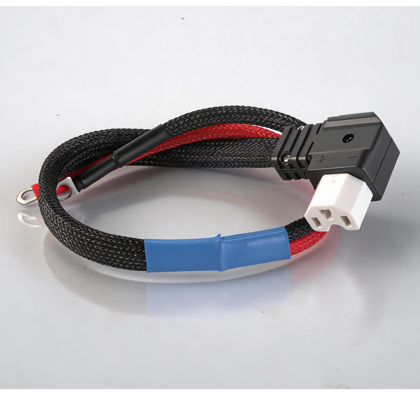 Ceramic plug with bent pins for electric tricycles, pure copper wire core, high-temperature resistant, high-power, suitable for delivery and riding