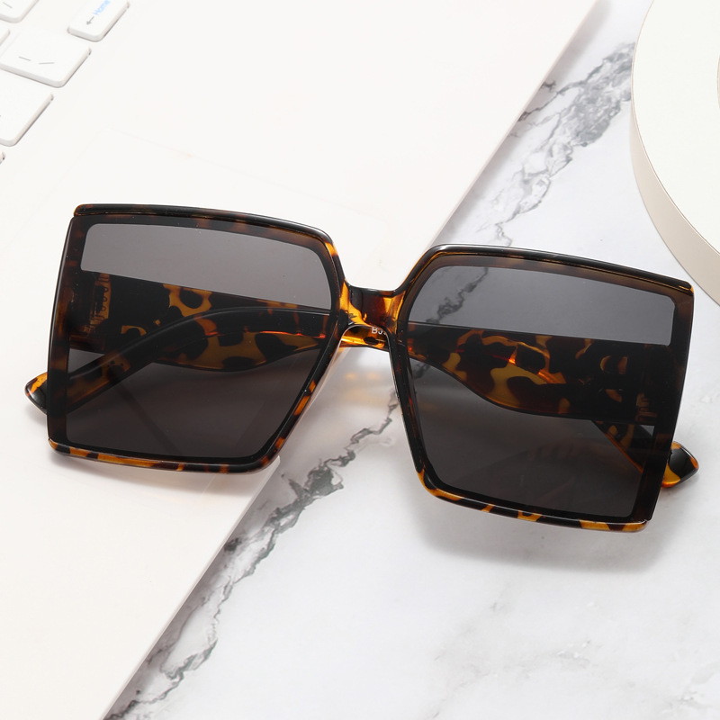 Large frame square UV protection sunglasses wholesale trend 2024 new ladies sunglasses fashion casual glasses men