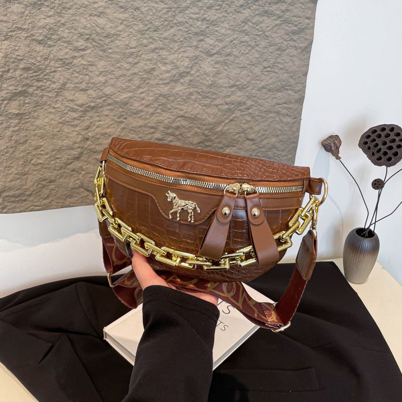 Bolso de pecho para mujeres 2025 nueva moda cocodrilo bolso de hombro bolso de cadena bolso de cintura ancho cinturón de hombro bolso de silla
