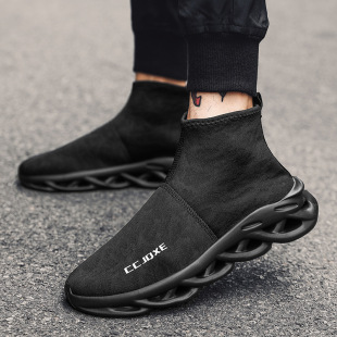 Cross-border socks and shoes for men, fashionable slip-ons, lightweight fly woven breathable twist sole casual sports shoes, cold sticky shoes wholesale