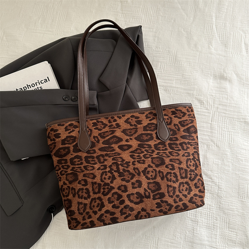 2024 nuevo otoño y invierno de gran capacidad de transporte de hombro relajado bolso de brazo retro moda leopardo bolso de mujer