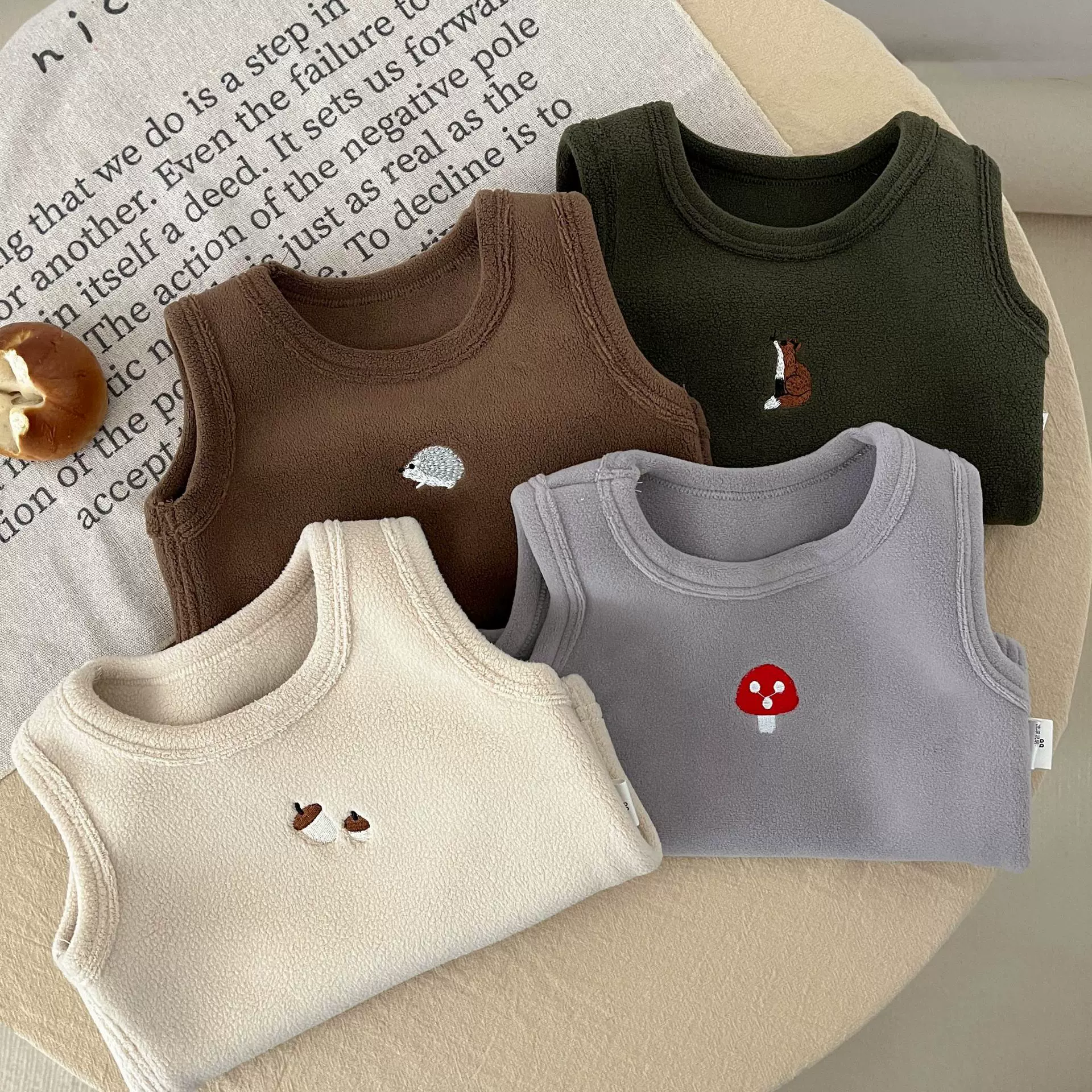 ins秋冬婴儿衣服男女宝宝卡通保暖背心冬季婴幼儿童马甲加厚保暖