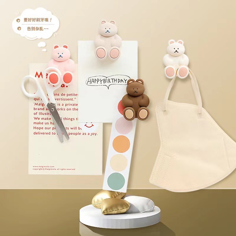 Fabricante lindo tridimensional Oso de silicona ponche-libre montado en la pared titular del cepillo de dientes lindo cuarto de baño ventosa de dibujos animados cepillo de dientes titular