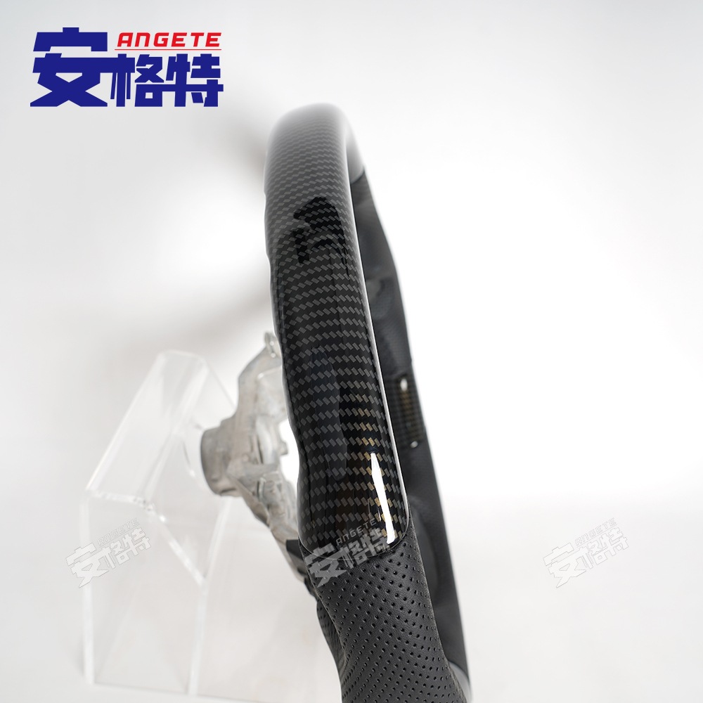 Suitable for Toyota NoahVoxy90 Innova ZENIX imitation carbon fiber car steering wheel modification