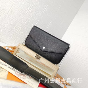 �V�ݹ��Sˮ���y�������ŷ�����μ�б��朗lŮ������һ����С����