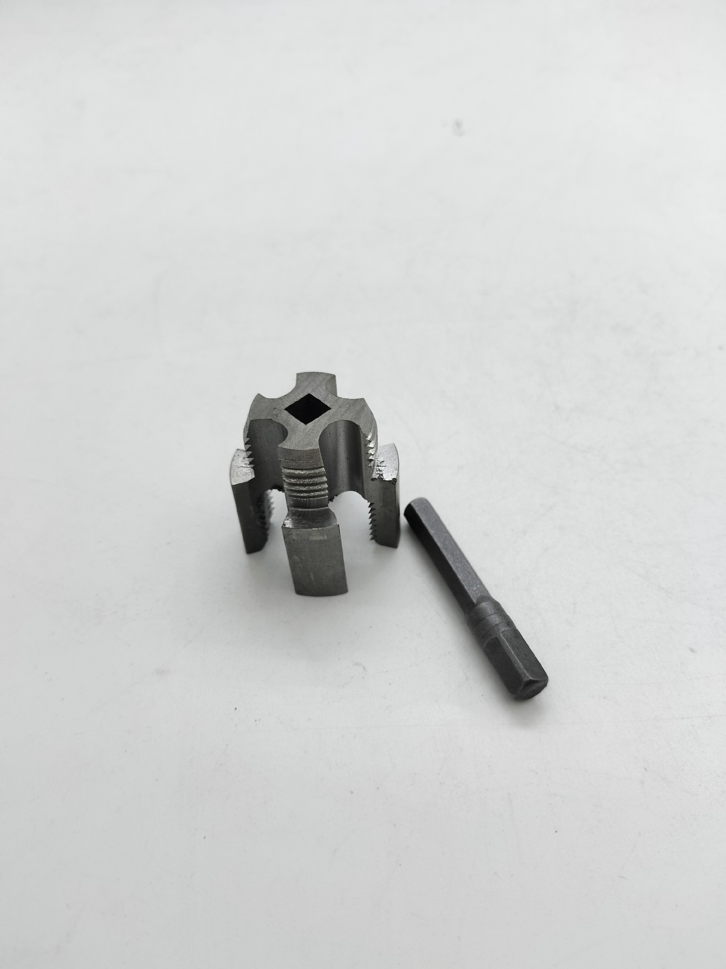 철 6점 내부 및 외부 와이어 통합