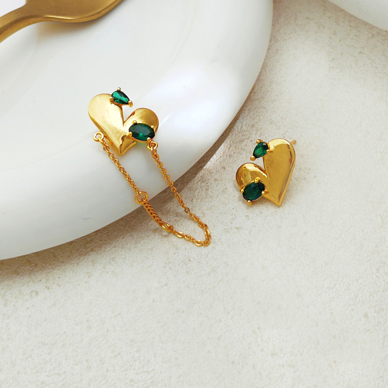 Fashion Heart Shape Copper Asymmetrical Plating Inlay Zircon Ear Studs 1 Pair