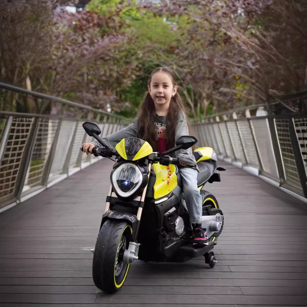 Motocicleta eléctrica Red Star para niños, motocicleta eléctrica de tres ruedas para niños para hombres y mujeres