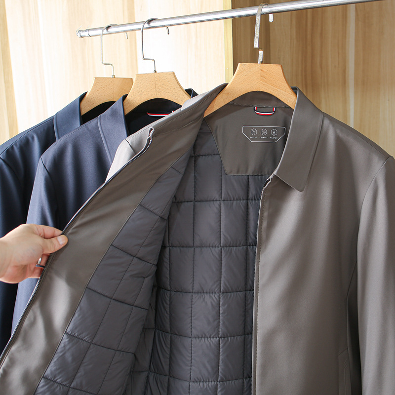 La empresa OM fuera de línea de mil yuanes negocio ligero acolchado engrosada chaqueta de mediana edad de los hombres de la solapa adhesiva cálido abrigo de algodón acolchado de invierno