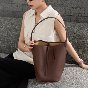 Cross-Border Popular Tr Bucket Bag Medium First-Layer Cowhide Genuine Leather Bag Shoulder Bag Versatile Spring and Summer Fashion Normcore Style