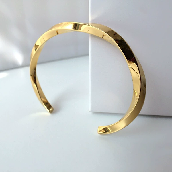 4082 half -circle gold