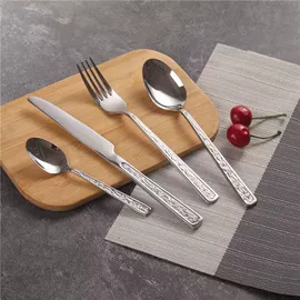 网漏、油格;烹饪勺铲;勺、调羹