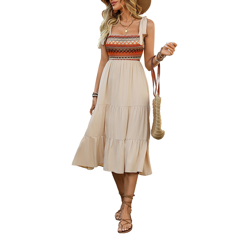 100% Kleidung 2026 Neues Sommerkleid im europäischen und amerikanischen Stil mit Trägern, Patchwork-Details und ethnischem Muster_voghion.com