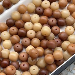 純粋な手作業の乾磨の大きいサイズの14mmの桶の玉の乾磨のミャンマーの着地の種の古い材料の菩提根の散珠の単一の生放送