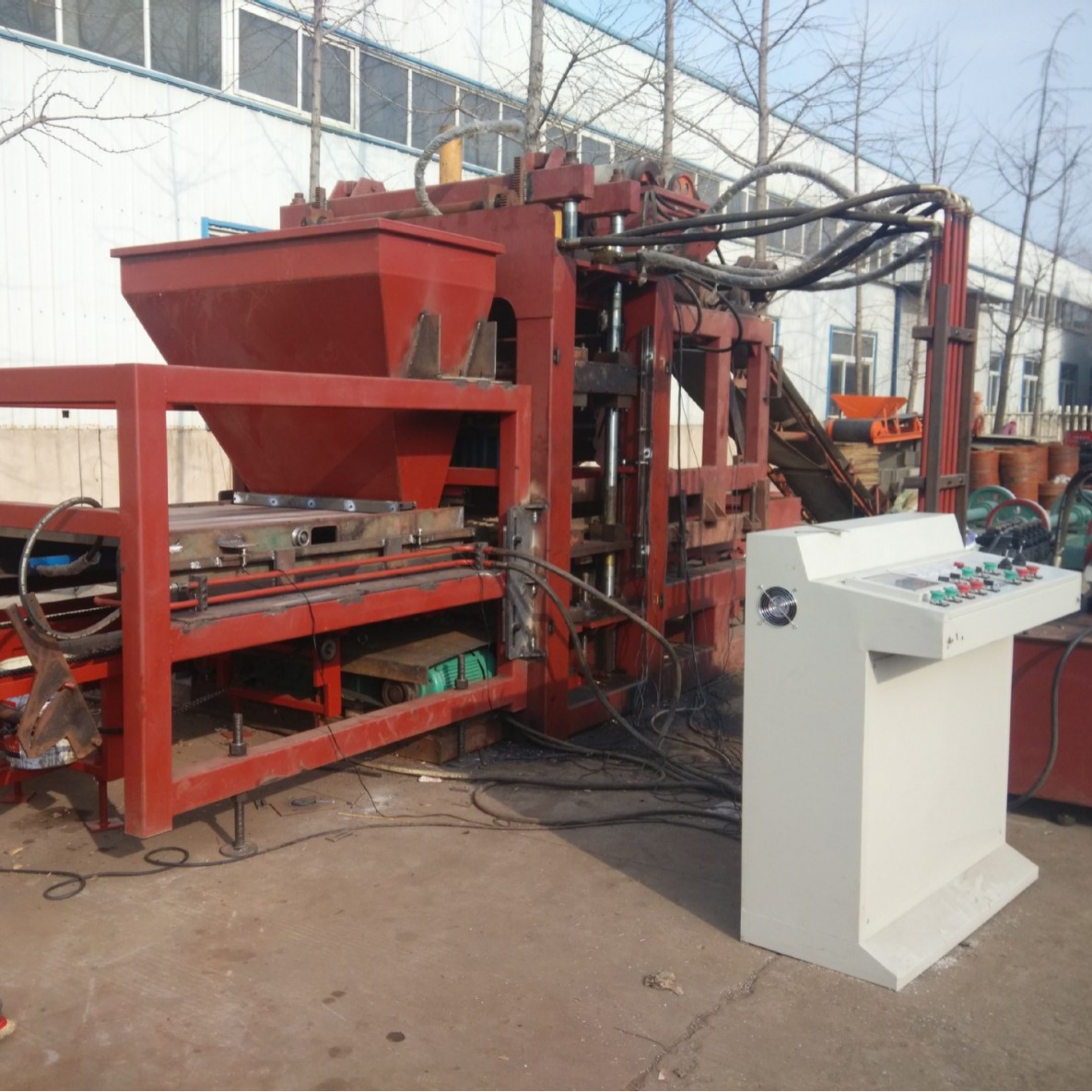 胜亚 QT10-15 液压空心砖生产线 水泥砖生产线