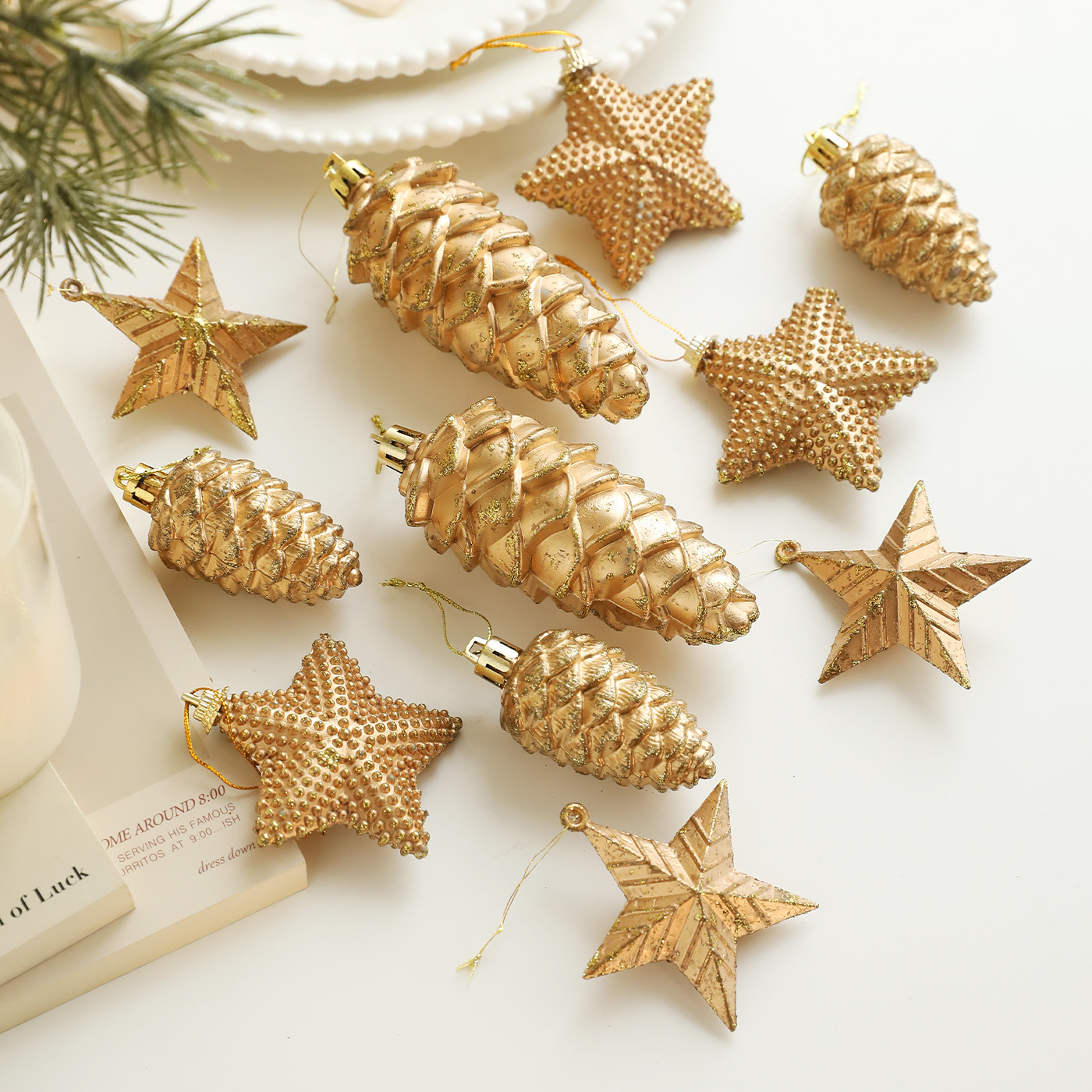 Transfronterizos retro oro plástico estereoscópico estrella de pino estrella de embalaje decoración de árbol de Navidad colgante diseño de escena image 3
