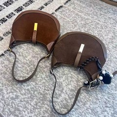 クロスボーダークロスボディカジュアル多用途脇バッグポロ第一層牛革トート秋冬レトロ大容量三日月バッグ女性用