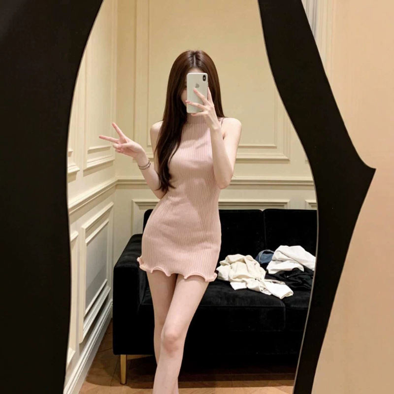 Purely Desirable and Gentle Style, Super Pretty Knitted Suspender Dress for Women, Beautiful and Unique Slim-Fitting Hip-Hugging Short Skirt for Summer Purely Desirable and Gentle Style, Super Pretty Knitted Suspender Dress for Women, Beautiful and Unique Slim-Fitting Hip-Hugging Short Skirt for Summer