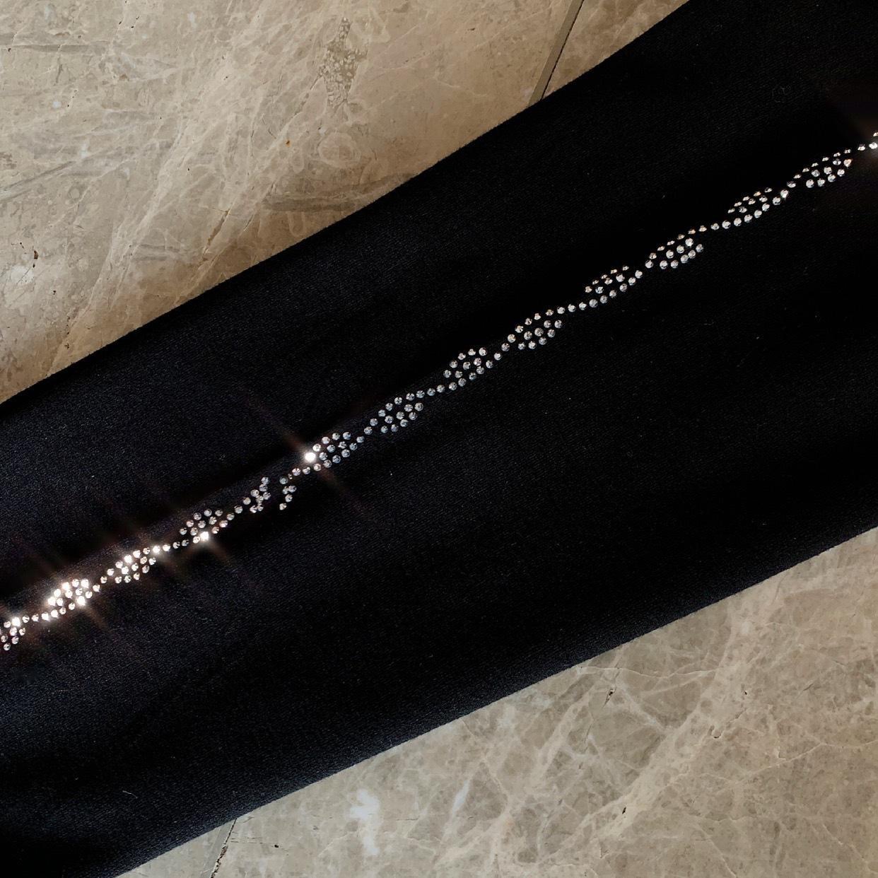 Damkläder heta diamantleggings sommar tunna ytterkläder smala höftlyftande byxor högkvalitativa matchande yogabyxor_voghion.com