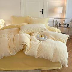 Soft and fluffy three-piece winter bed set with delicate floral patterns on pure color milk velvet, suitable for bare sleep in autumn and winter