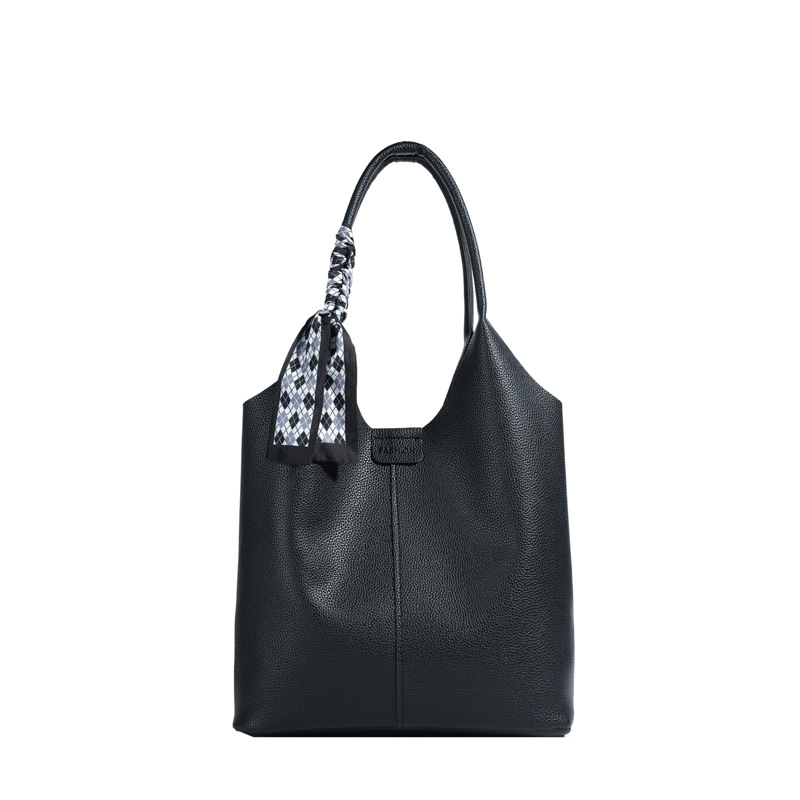 Bolsas de gran capacidad retro de aire extranjero para mujeres 2024 nueva moda bolsas de brazo de hombro universal bolsas de cubo de transporte