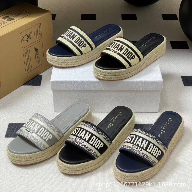 High Version D Brand New Embroidered Slippers, Straw Thick-Soled 5cm Height-Increasing Sandals, Slip-On Casual Beach Shoes for Women High Version D Brand New Embroidered Slippers, Straw Thick-Soled 5cm Height-Increasing Sandals, Slip-On Casual Beach Shoes for Women