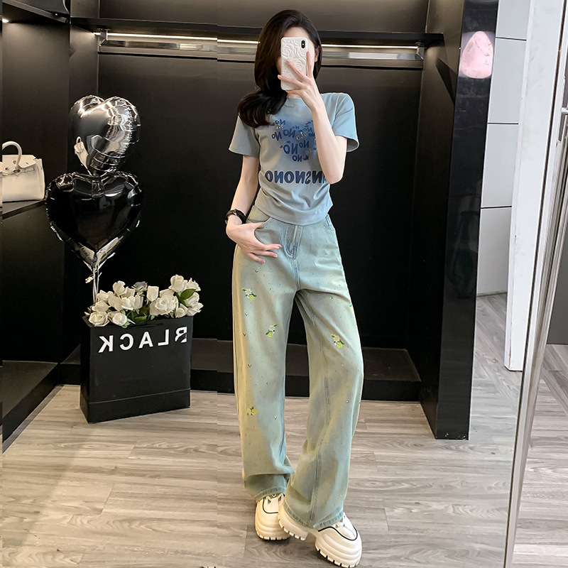 European-Style Summer Short-Sleeve Sports Suit for Women 2026 New Fashion Stylish High-Waisted Denim Wide-Leg Pants Two-Piece Set Trendy