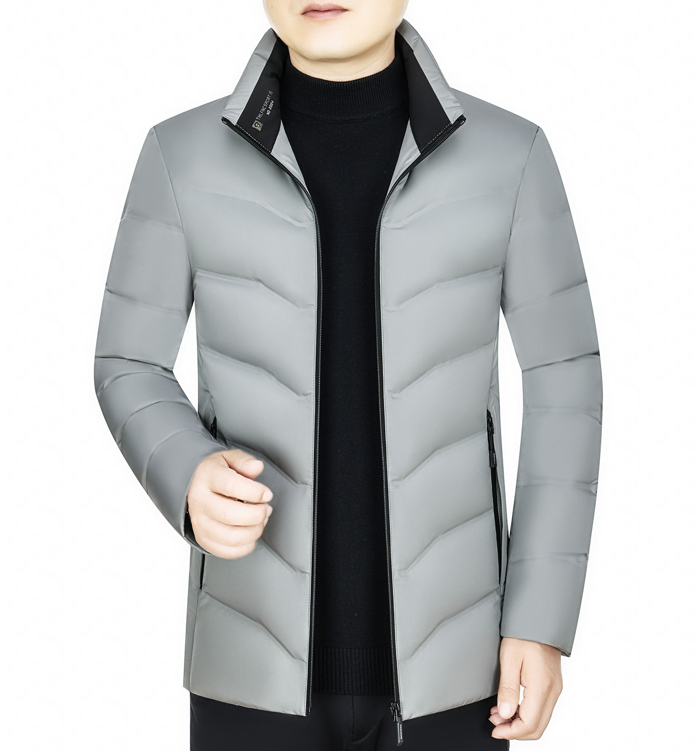 冬の新型ダウンジャケット男性のショートタイプの軽薄で厚手の防寒コートの中で青年男性のカジュアルなアヒルの綿毛の服は代行します。