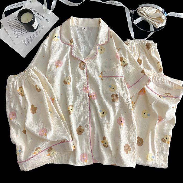 Venta al por mayor transfronteriza de tres piezas nube de algodón solapa cárdigan de dibujos animados pantalones de manga corta pantalones cortos ropa a domicilio traje de pijama de mujer